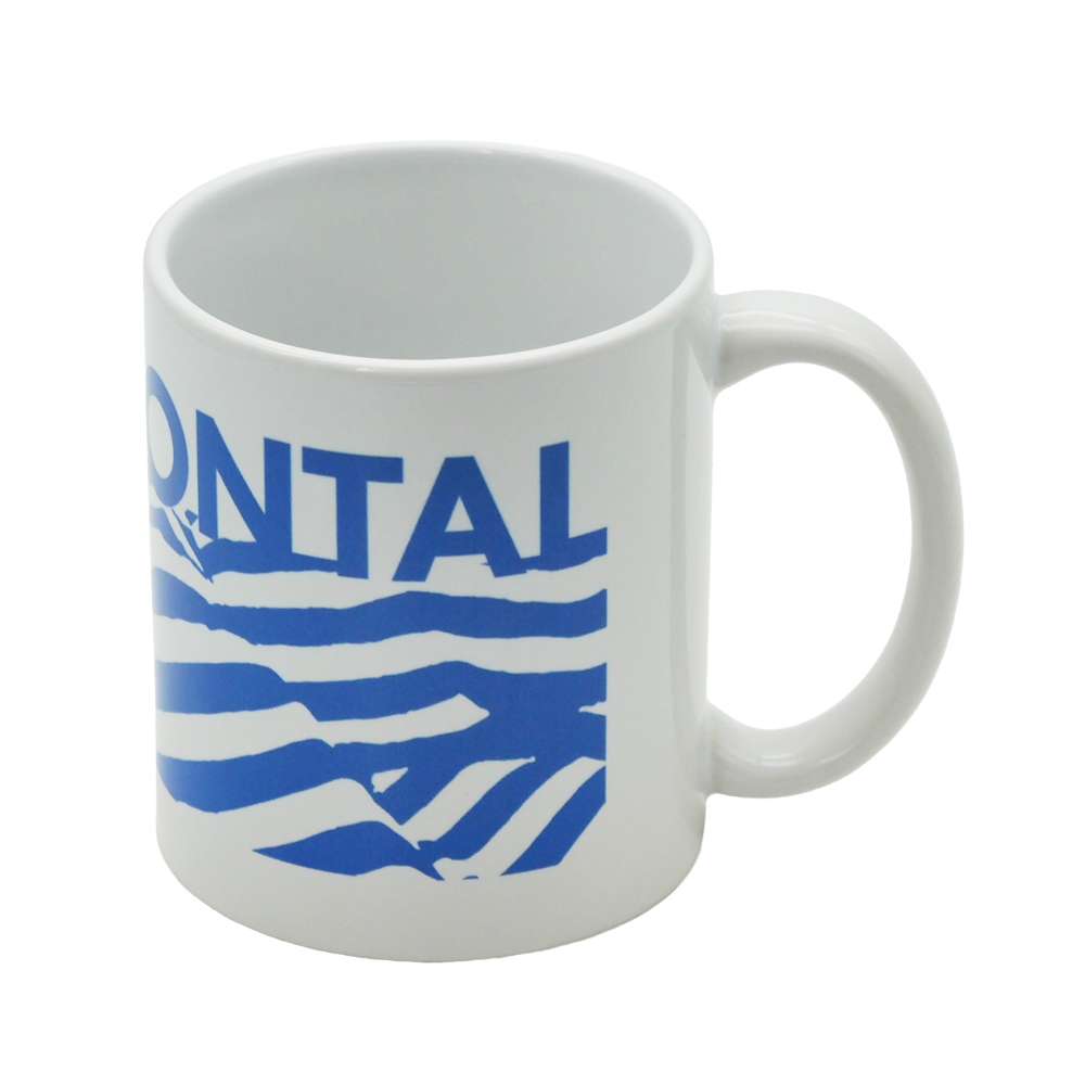 CHARITÉ X BMM, Tasse in Blau-Weiß